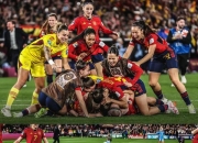 开云体育登录-西班牙女足队员技术精湛，实现胜利