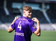 开云APP-利兹联阵容齐整，联赛领头羊实至名归的简单介绍