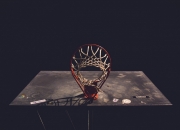 开云体育中国-跨界称王，恩比德在F1赛道的篮球统治力，与尼克斯的铜墙铁壁