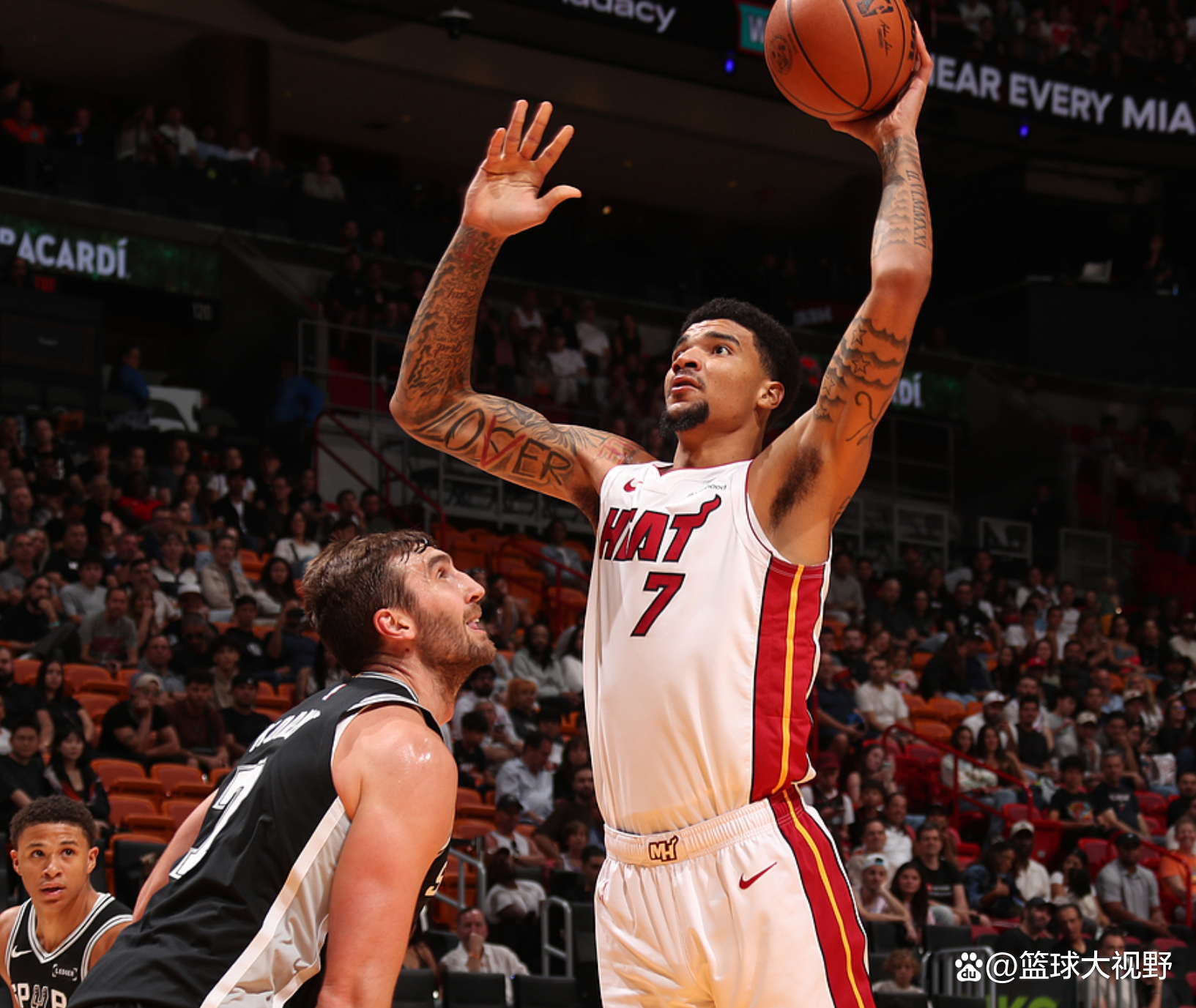 关于马刺鏖战澳大利亚男篮,阿德巴约统治全场的信息 关于马刺鏖战澳大利亚男篮,阿德巴约统治全场的信息