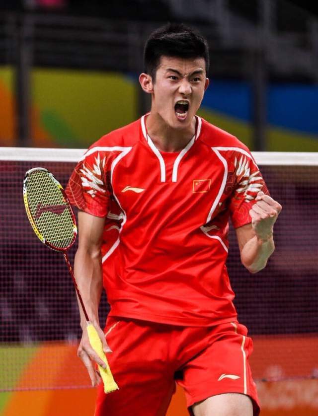 包含韩国羽毛球队完胜泰国羽毛球队，谌龙绝境逆转的词条