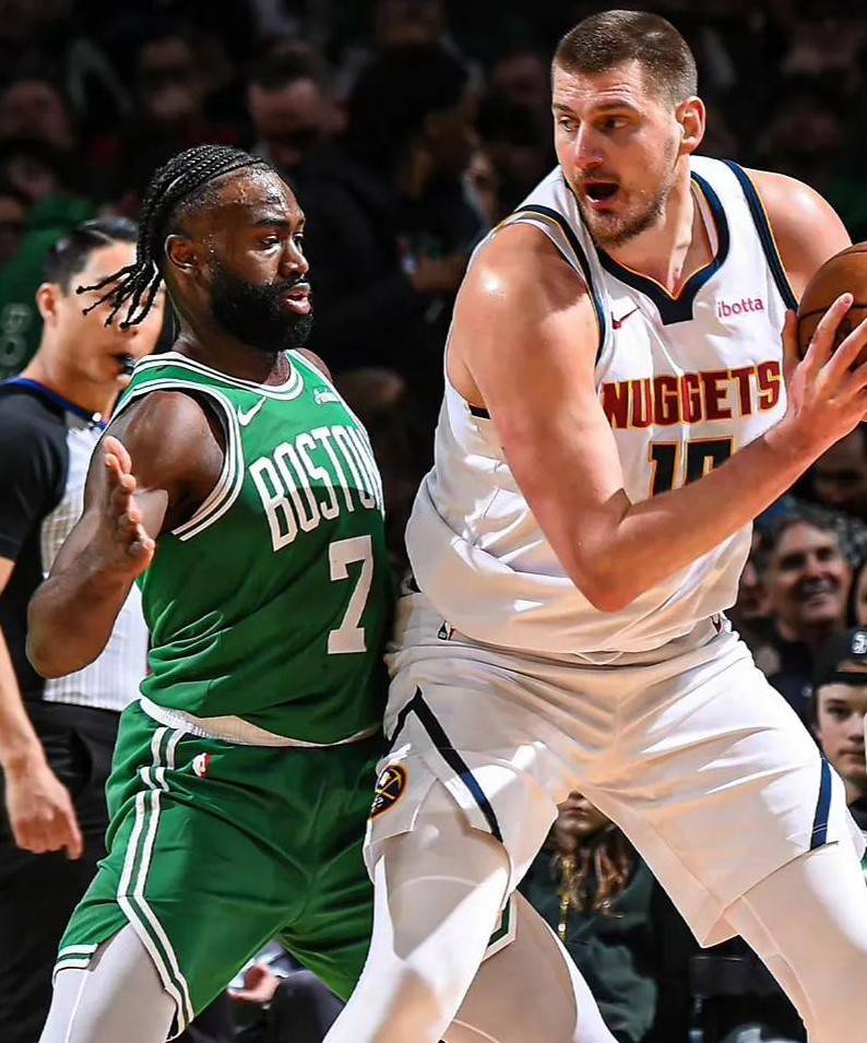 关于凯尔特人绝地反击掘金,布克一己之力扛起全队的信息 关于凯尔特人绝地反击掘金,布克一己之力扛起全队的信息