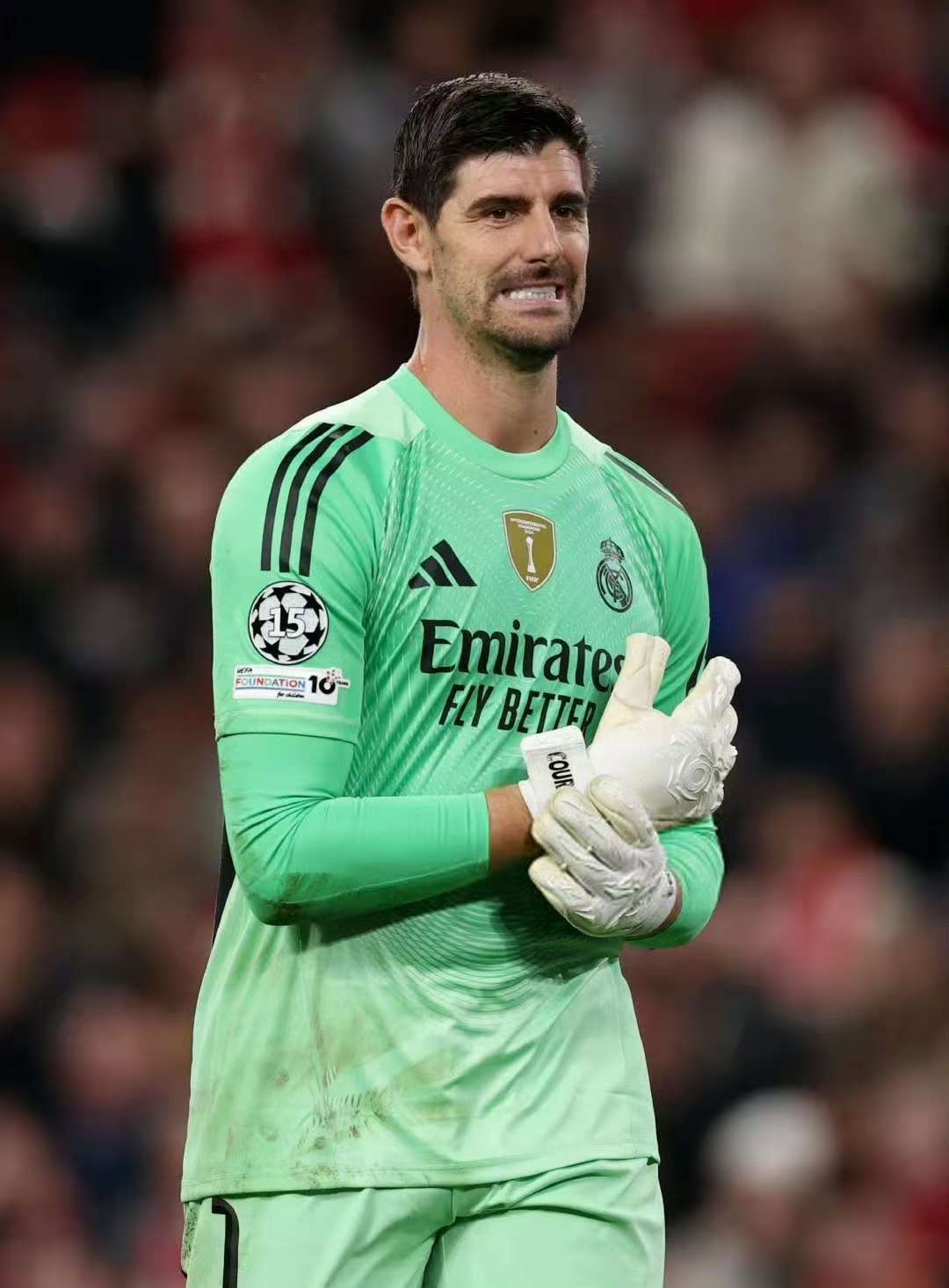 里昂碾压皇马,库尔图瓦状态火热的简单介绍 里昂碾压皇马,库尔图瓦状态火热的简单介绍