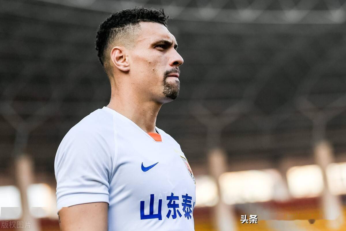 青队鏖战敌手取得胜利,晋级到淘汰赛 青队鏖战敌手取得胜利,晋级到淘汰赛