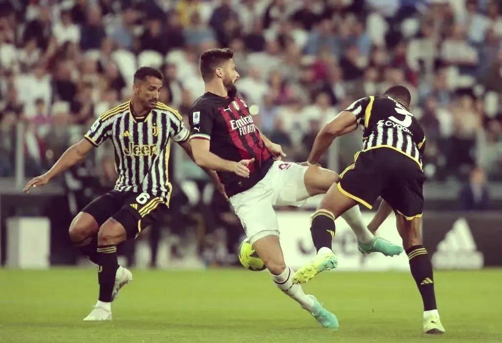 意大利豪门对决:尤文图斯vsAC米兰谁更强?的简单介绍 意大利豪门对决:尤文图斯vsAC米兰谁更强?的简单介绍