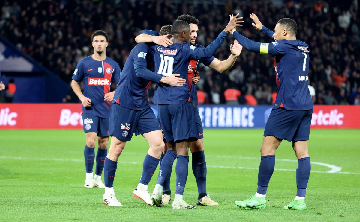 巴黎主场战胜对手，法甲领先优势不减的简单介绍