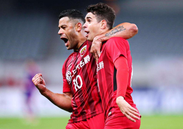 千钧一发!球队团结一心迎战豪门的简单介绍 千钧一发!球队团结一心迎战豪门的简单介绍