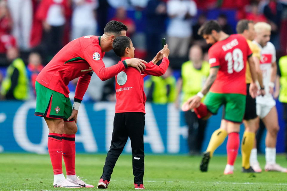 葡萄牙足球队在友谊赛中大胜对手 葡萄牙足球队在友谊赛中大胜对手