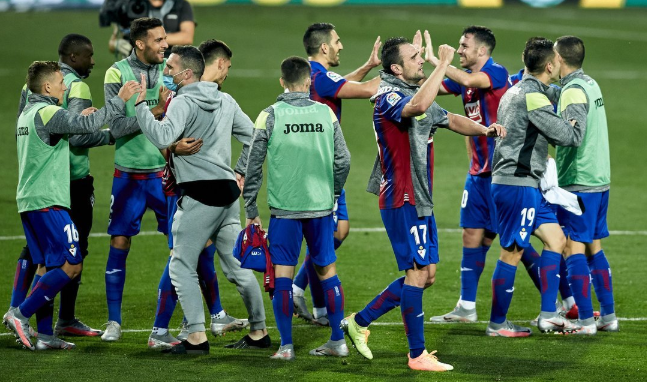 格拉纳达客场惨败，遭受沉重打击