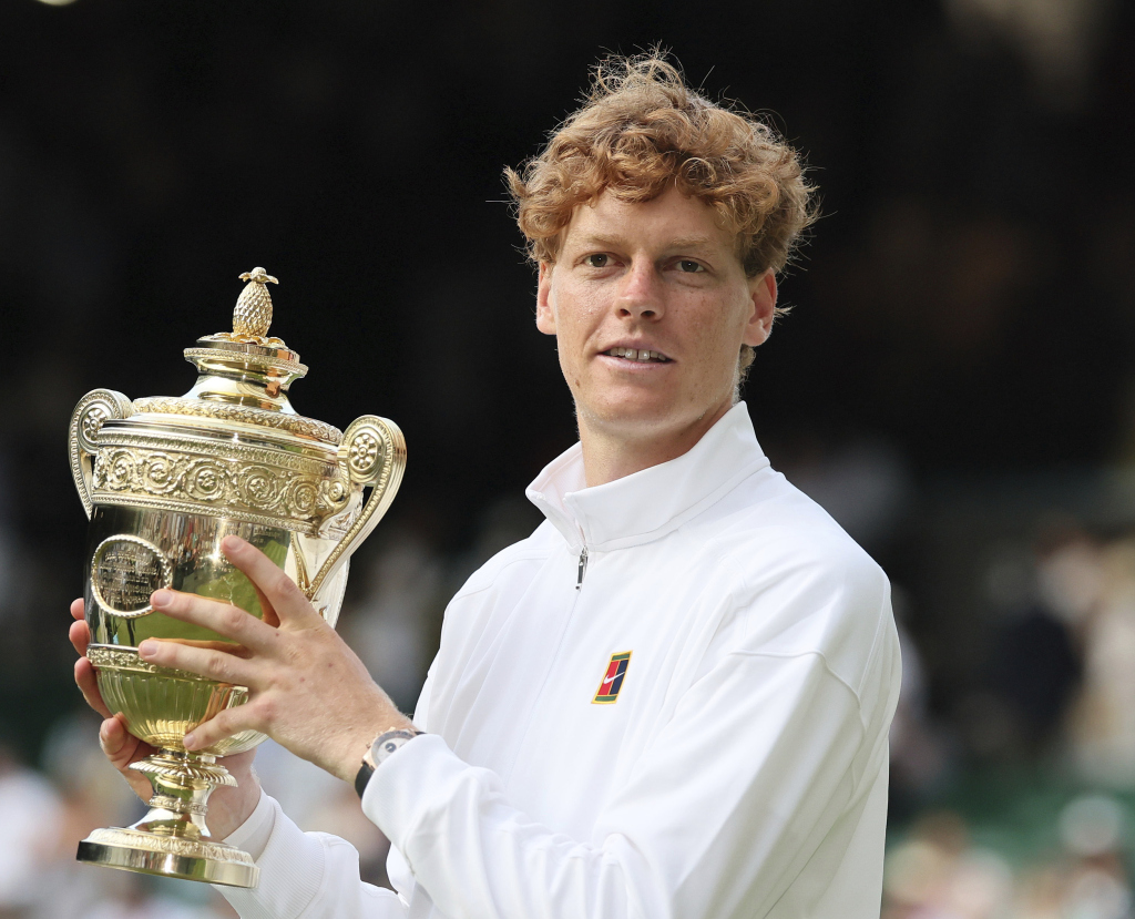 澳网逆转法网,辛纳刷新纪录 澳网逆转法网,辛纳刷新纪录