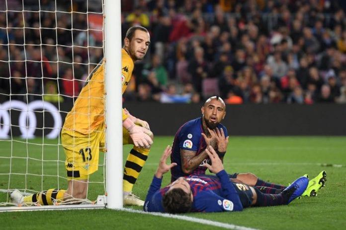 包含巴西鏖战国际米兰，特尔施特根高光表现的词条