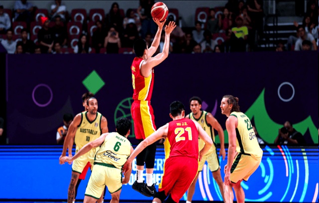 吉林队绝杀四川队,张镇麟扛起全队 吉林队绝杀四川队,张镇麟扛起全队