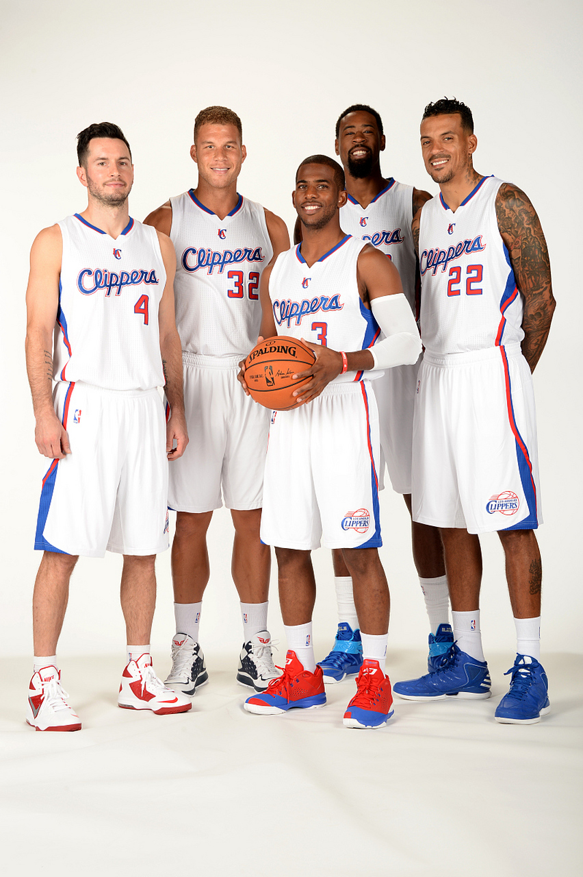 掘金队主场迎战足球队,团队表现出色 掘金队主场迎战足球队,团队表现出色