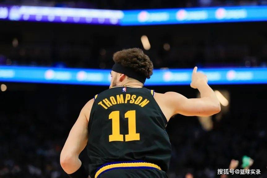 青岛队横扫天津队,克莱点燃赛场 青岛队横扫天津队,克莱点燃赛场