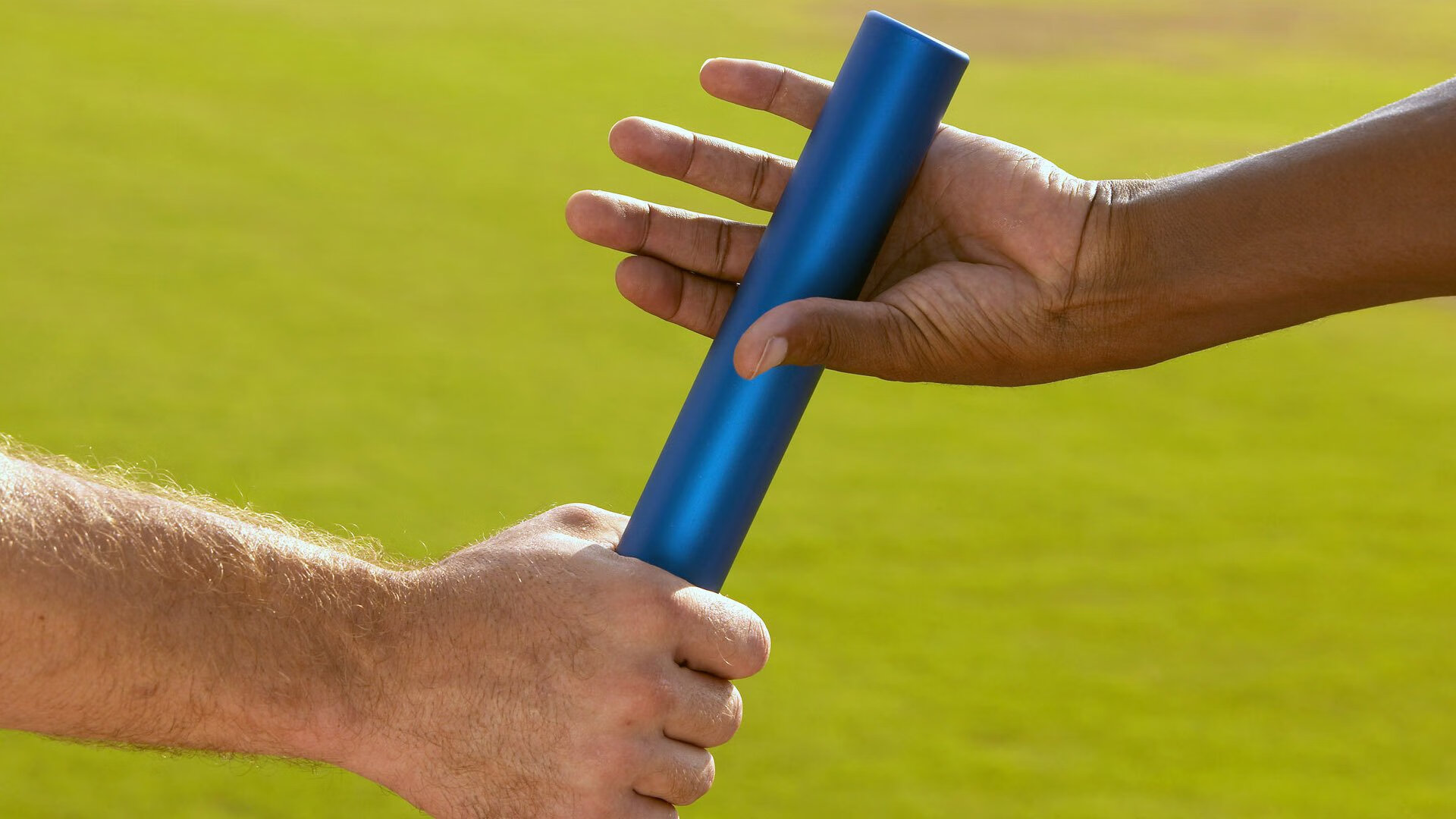 绝境之光,里昂险胜波兰,阿克在重压下的涅槃时刻