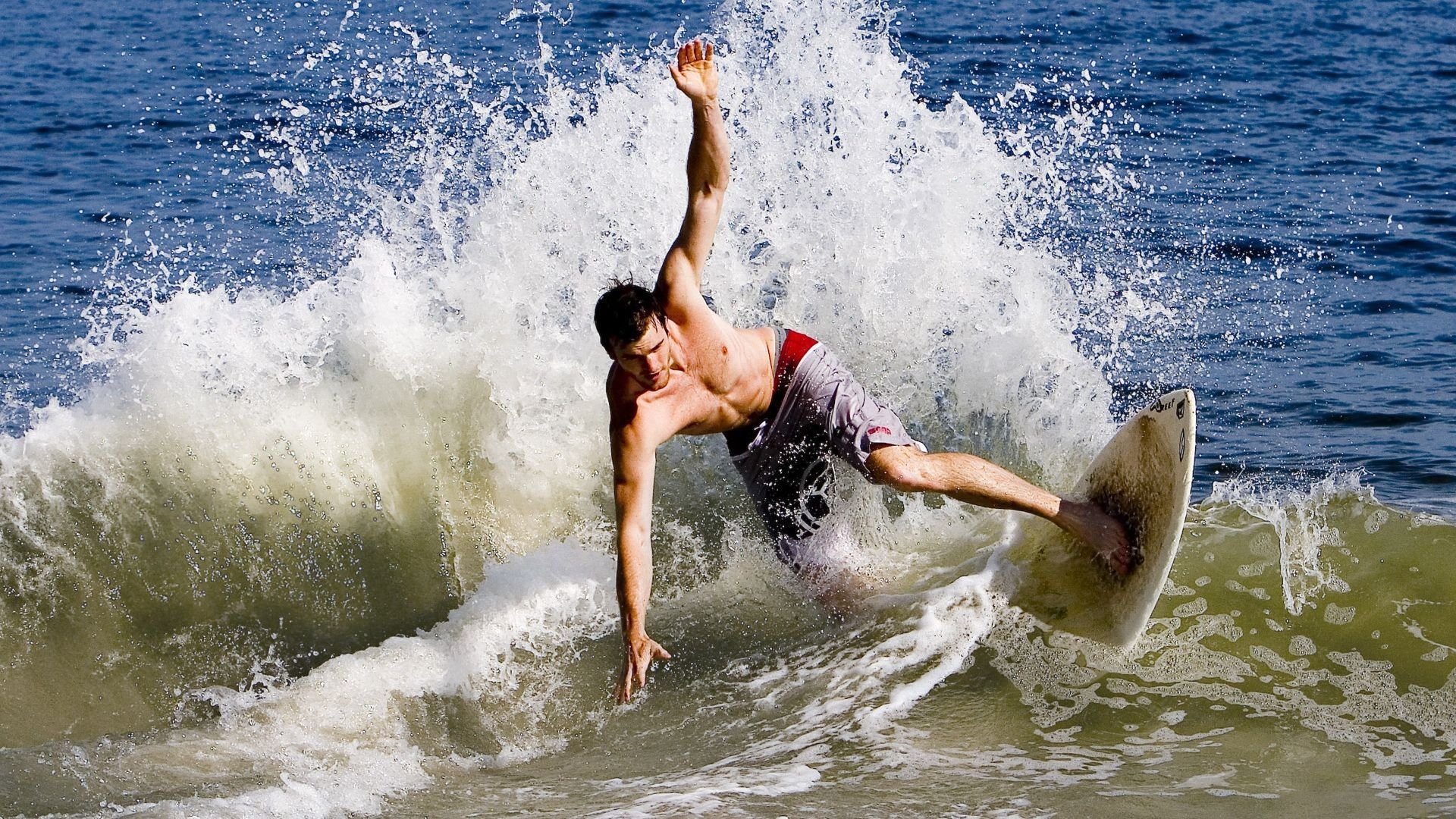 从巴西到摩纳哥，马丁内利的关键节点连续得分如何定义比赛艺术