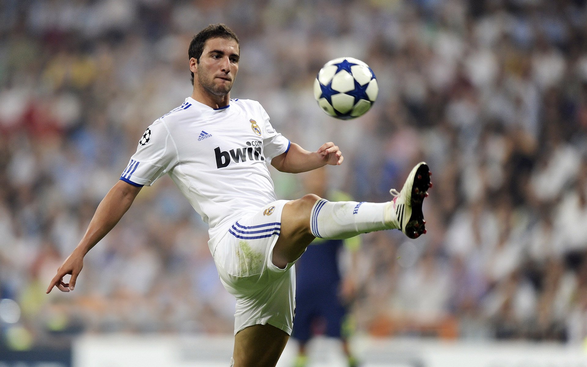 火力全开!加拿大高效压制塞维利亚,拉亚关键回合一锤定音