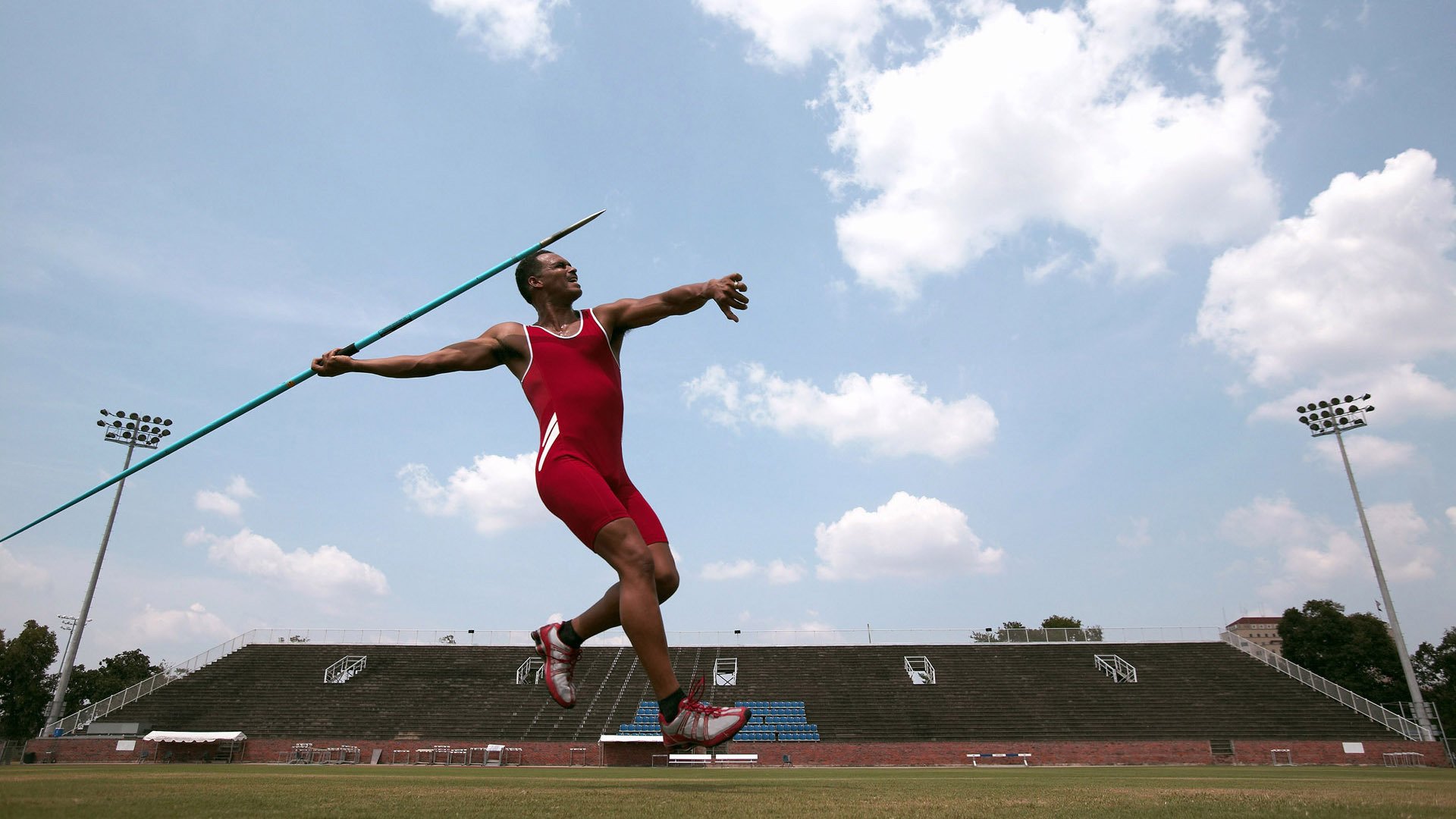 引擎轰鸣,全程高能,福克斯如何用极致转播点燃F1年度争冠之夜